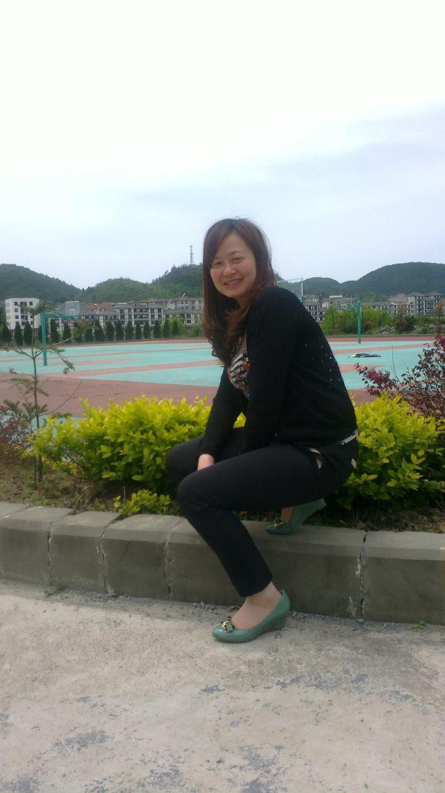 47岁离异女征婚照片(id:64334536)_重庆征婚交友_珍爱