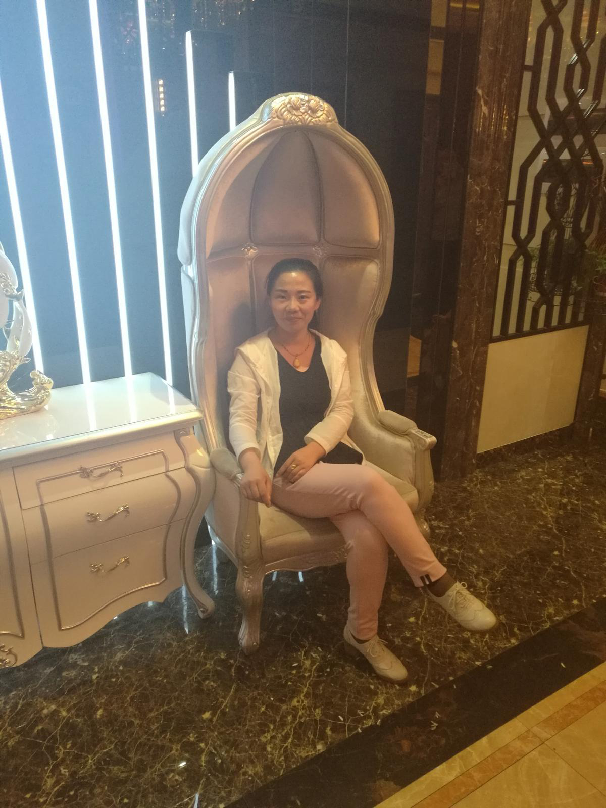 35岁离异女征婚照片(id:96516064)_内蒙古包头征婚