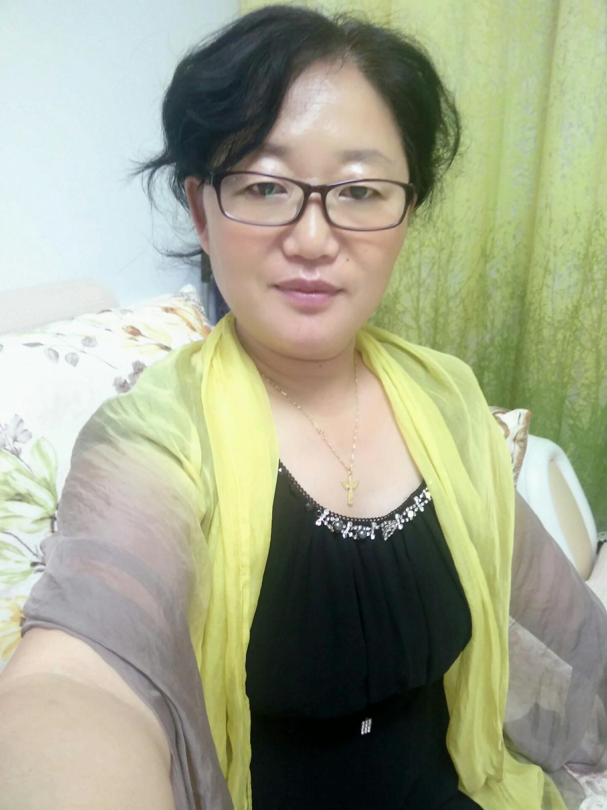 47岁离异女征婚照片(id:102704302)_山东枣庄征婚交友