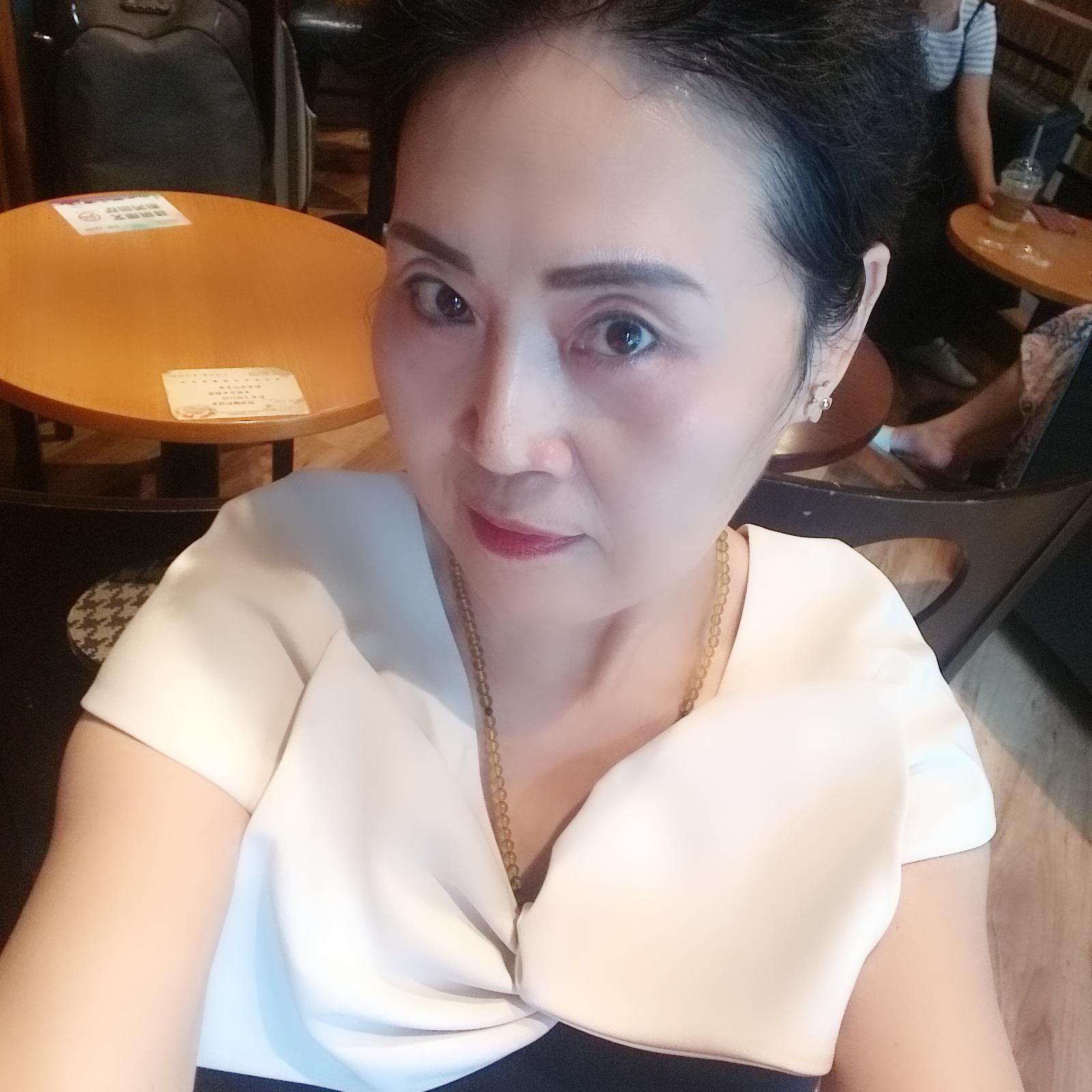 63岁离异女征婚照片(id:106523506)_北京征婚交友