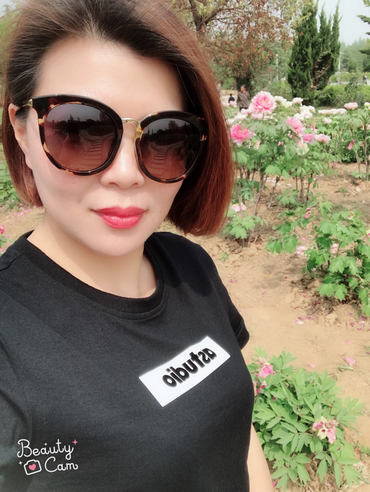37岁离异女征婚照片(id:1099865596)_河南驻马店征婚