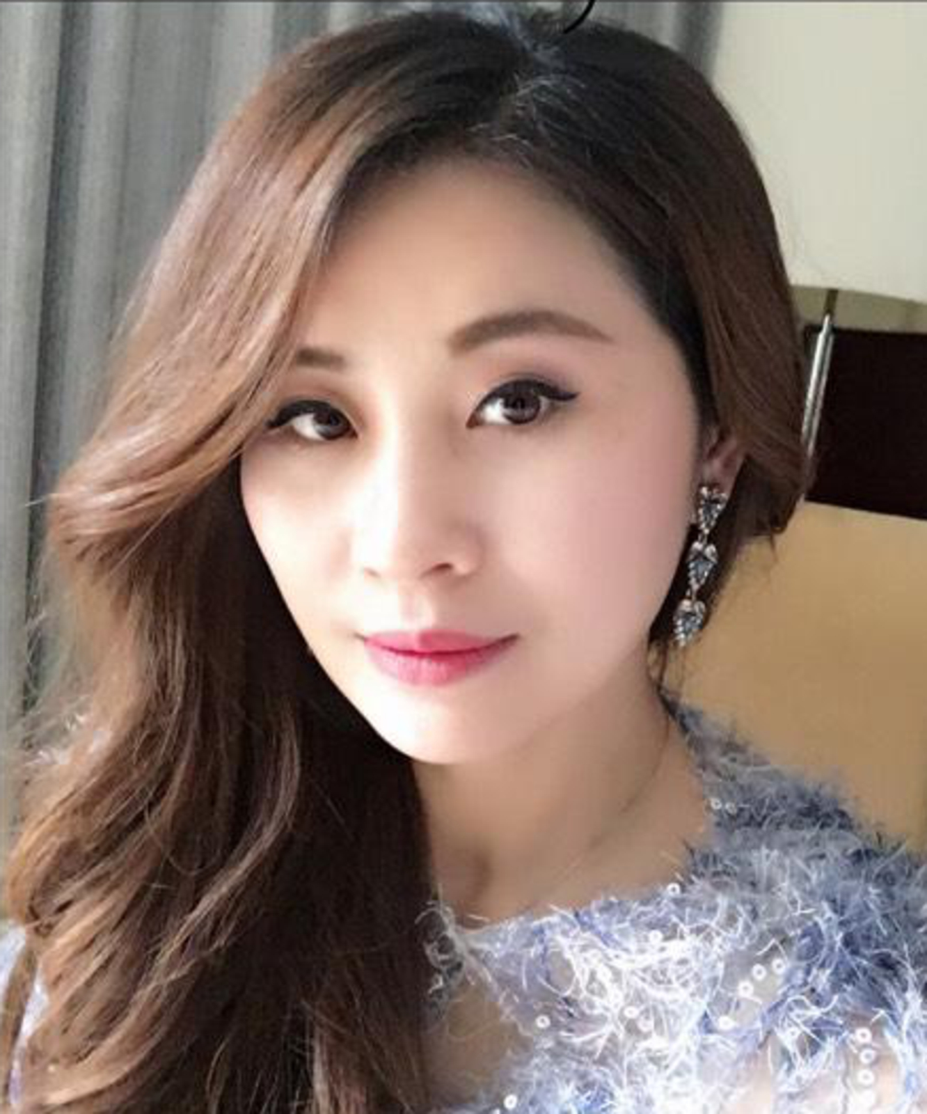 方婷照片
