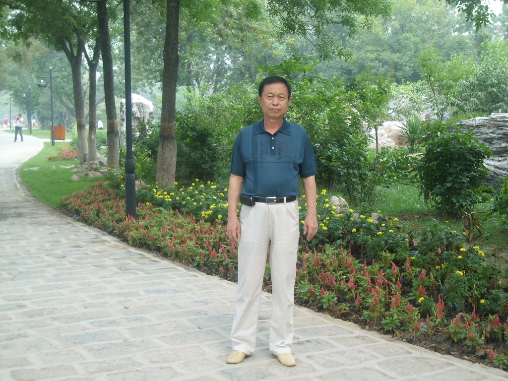 68岁离异男征婚照片(id:54377938)_天津征婚交友_珍爱网