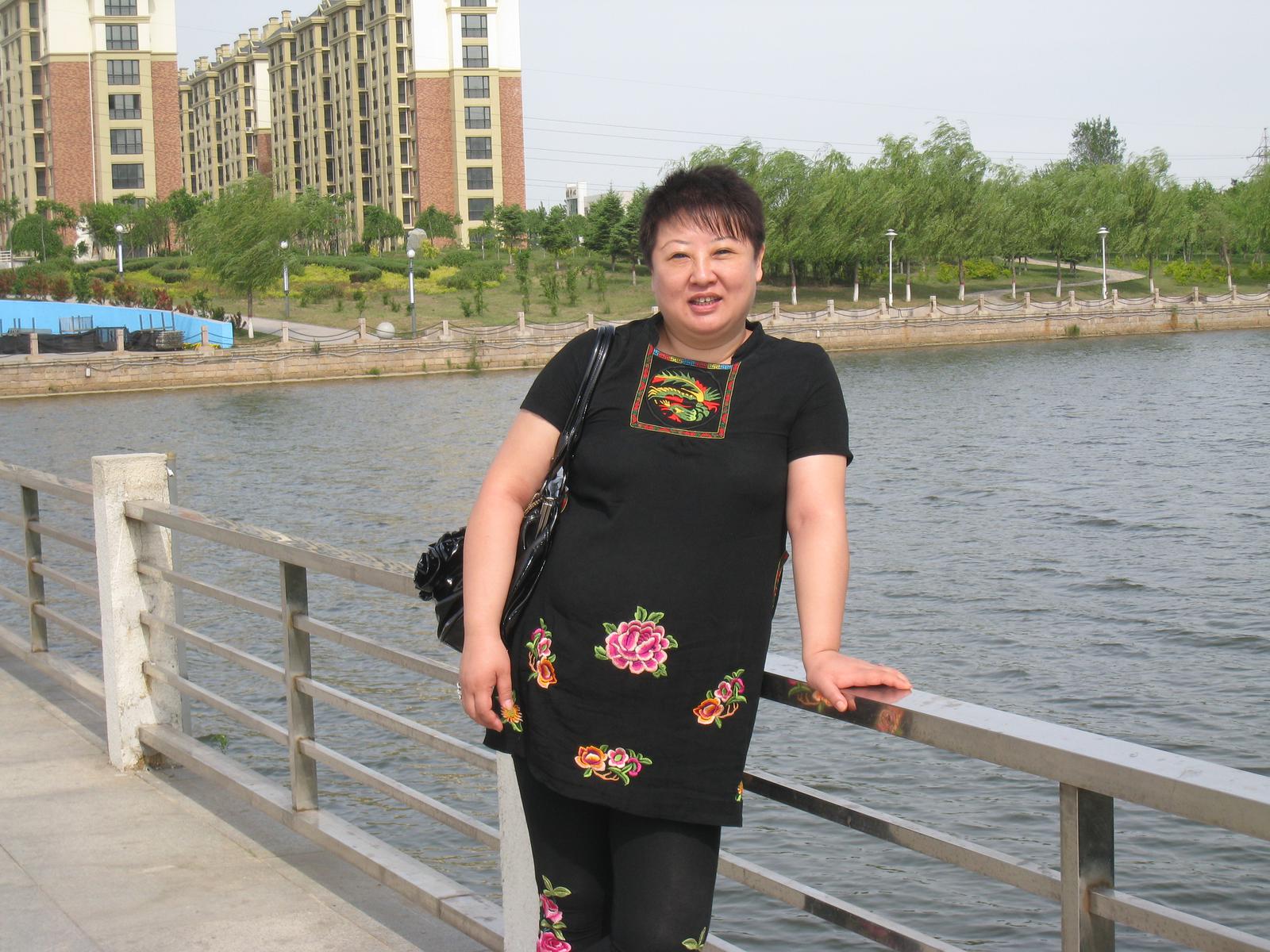 49岁离异女征婚照片(id:59659786)_辽宁辽阳征婚交友_珍爱网