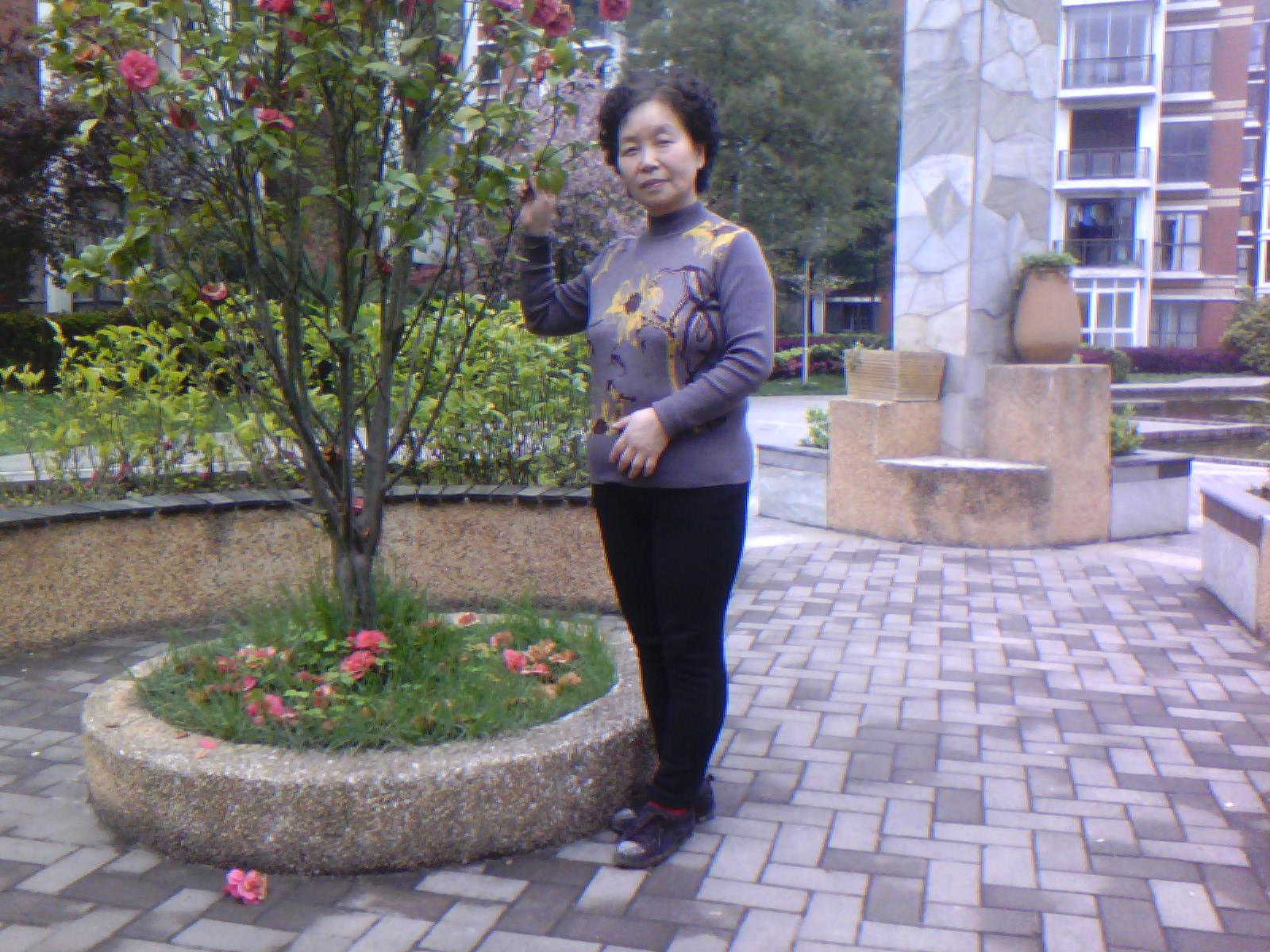 64岁离异女征婚照片(id:62893864)_贵州贵阳征婚交友_珍爱网