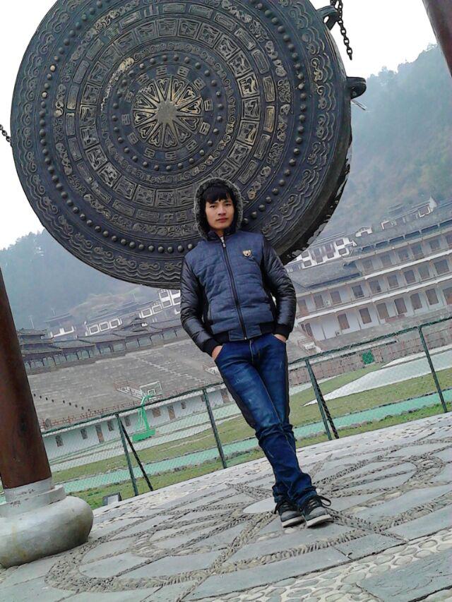 25岁未婚男征婚照片(id:64044394)_贵州黔南布依族苗族自治州征婚交友