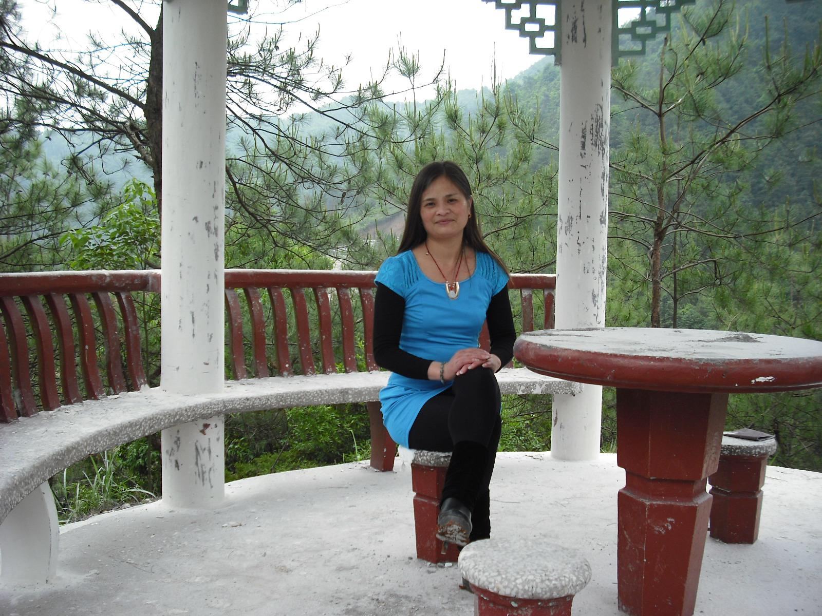 43岁离异女征婚照片(id:64182688)_江西吉安征婚交友_珍爱网