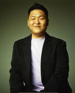 32岁韩国男首富图片