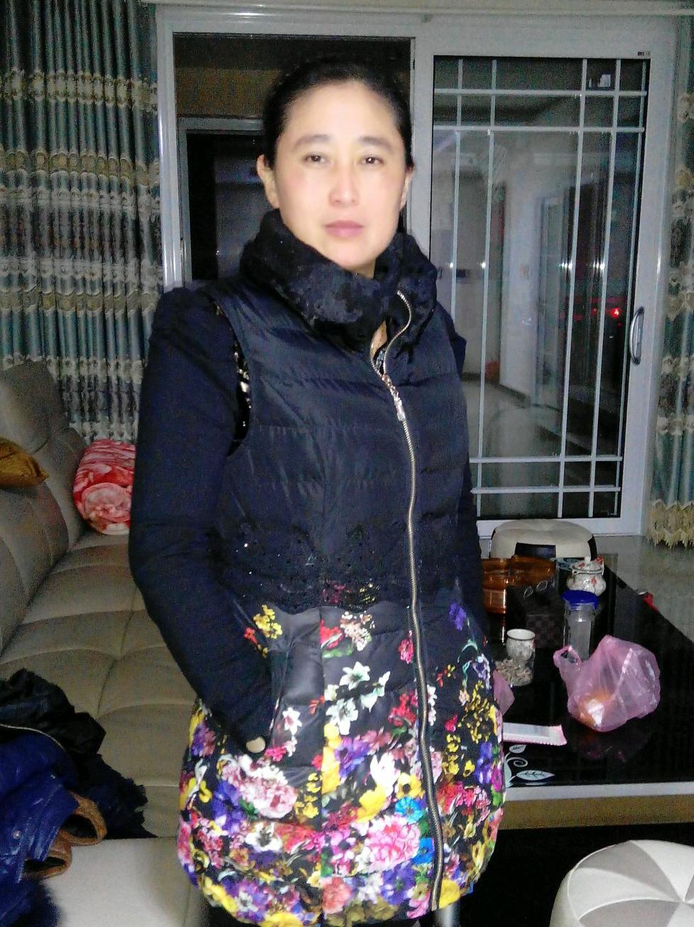 43岁离异女征婚照片(id:72402622)