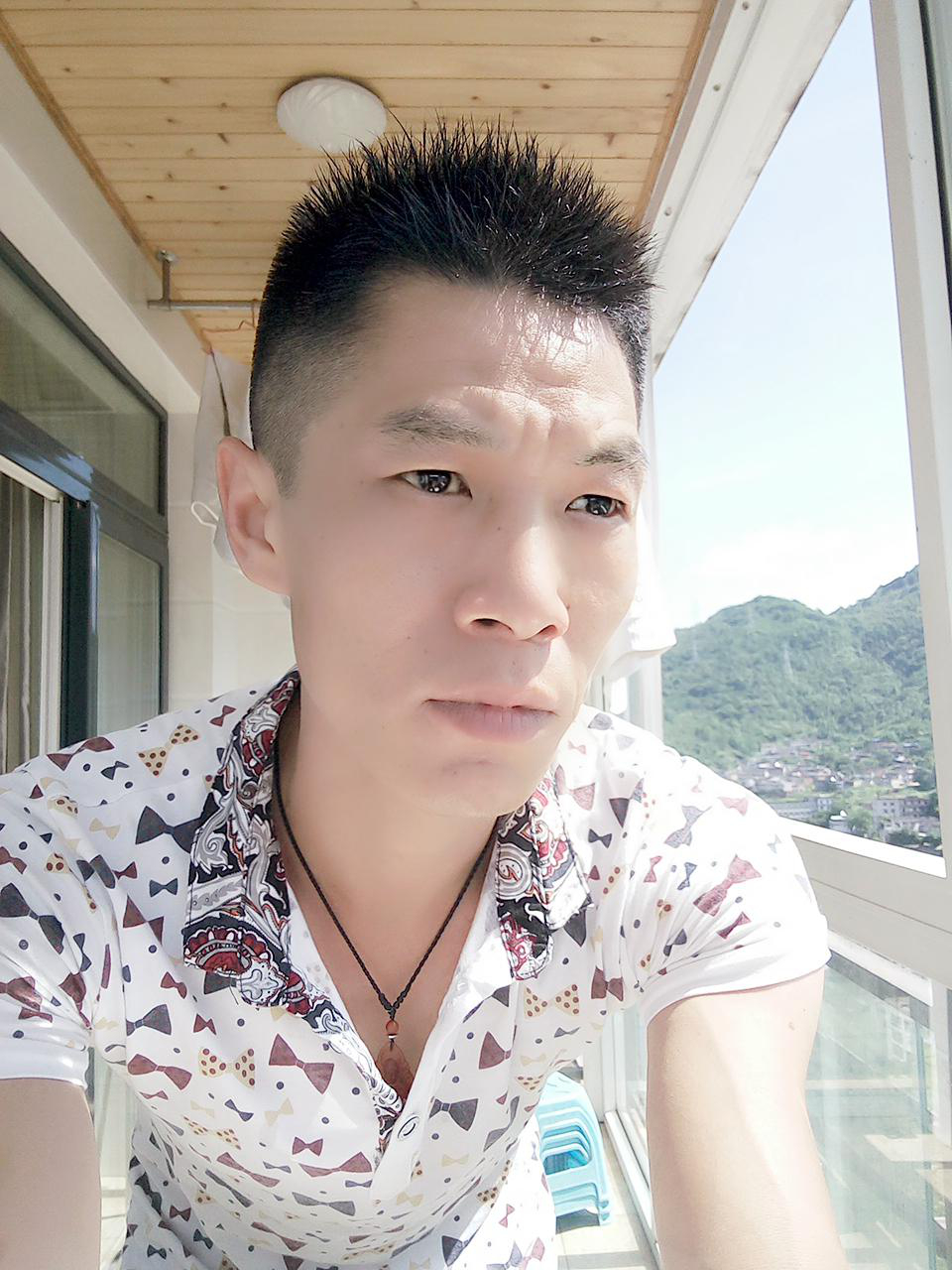 40岁离异男征婚照片(id:72915676)_重庆征婚交友_珍爱网