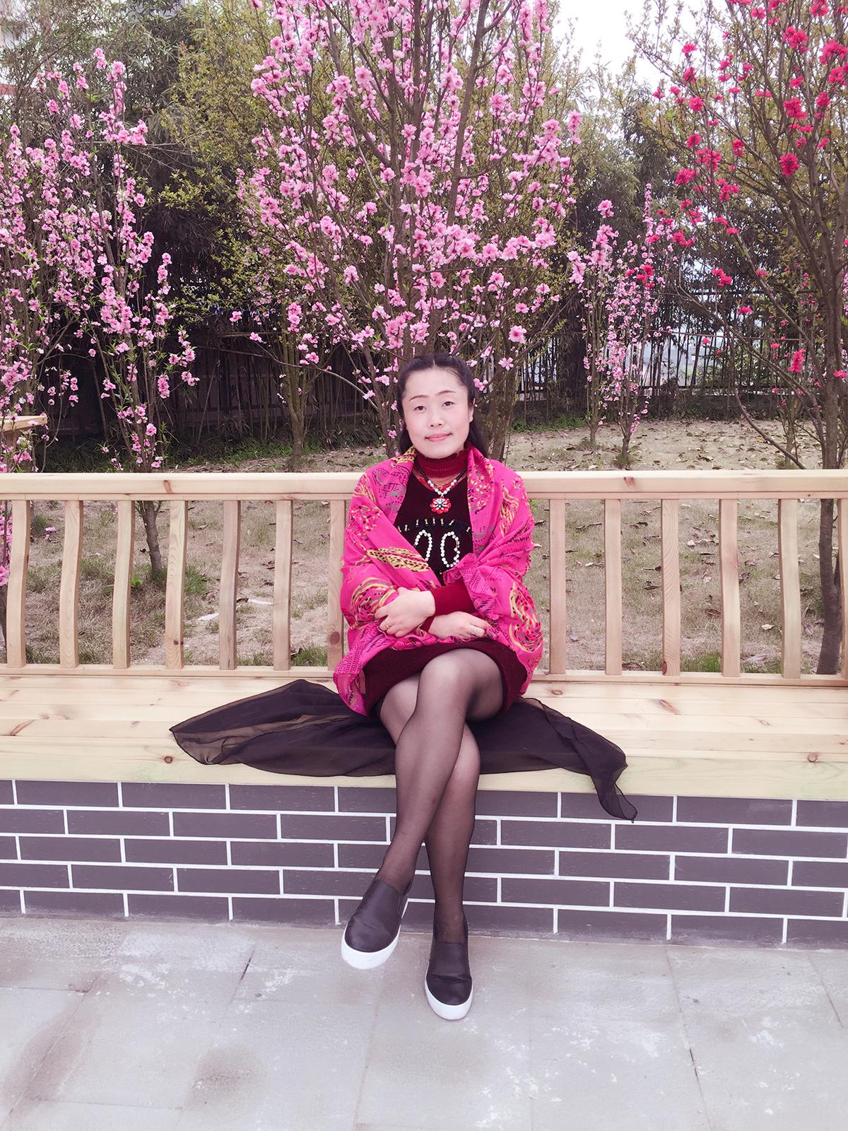 40岁离异女征婚照片(id:90538984)_重庆征婚交友_珍爱网