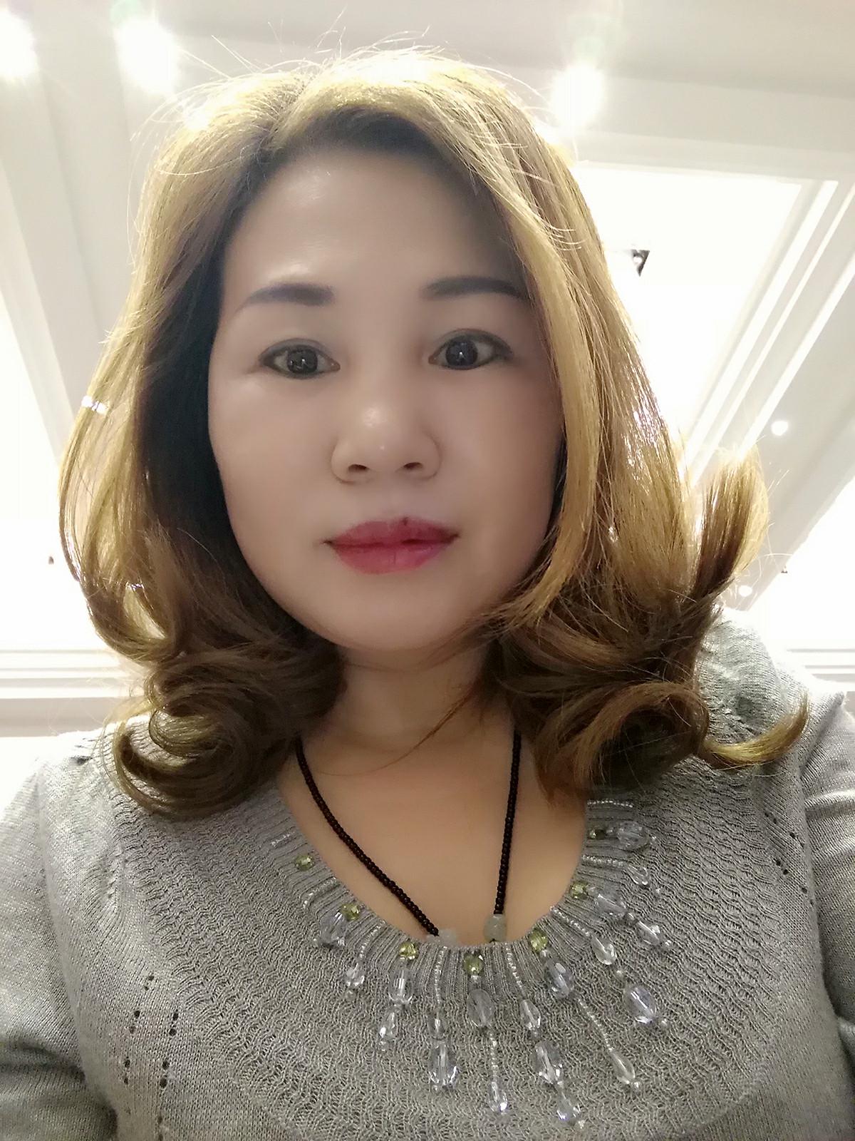 52岁离异女征婚照片(id:97323700)_湖北武汉征婚交友_珍爱网