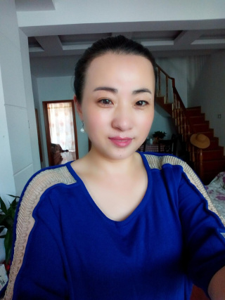 42岁离异女征婚照片(id:97653136)_上海征婚交友_珍爱网