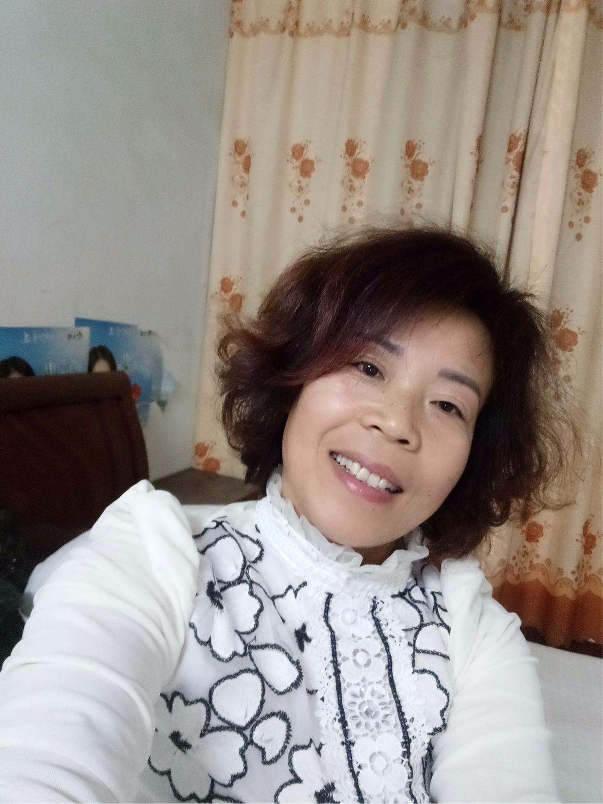 45岁离异女征婚照片(id:102414820)_河南郑州征婚交友_珍爱网