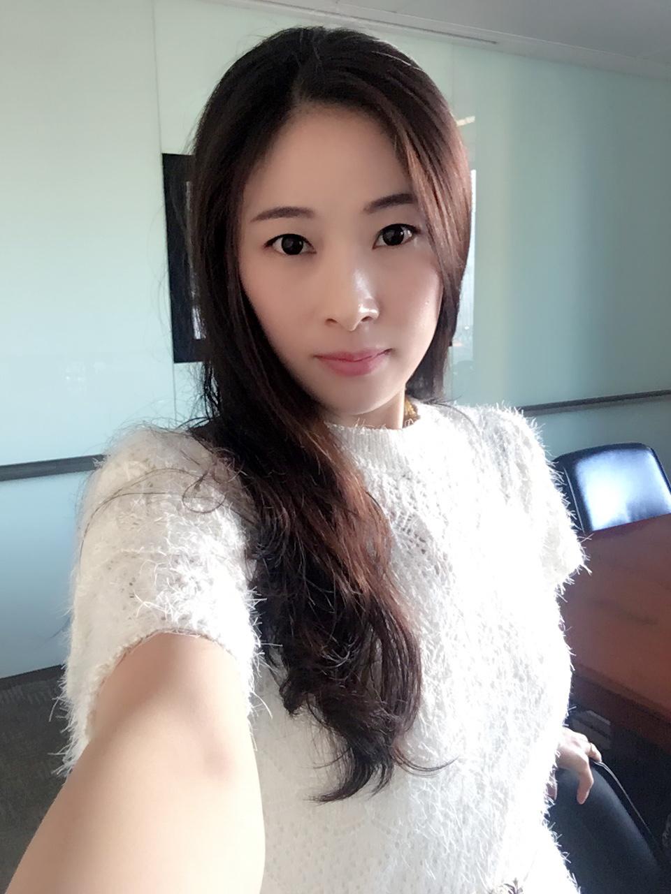 附近女单身 女生图片