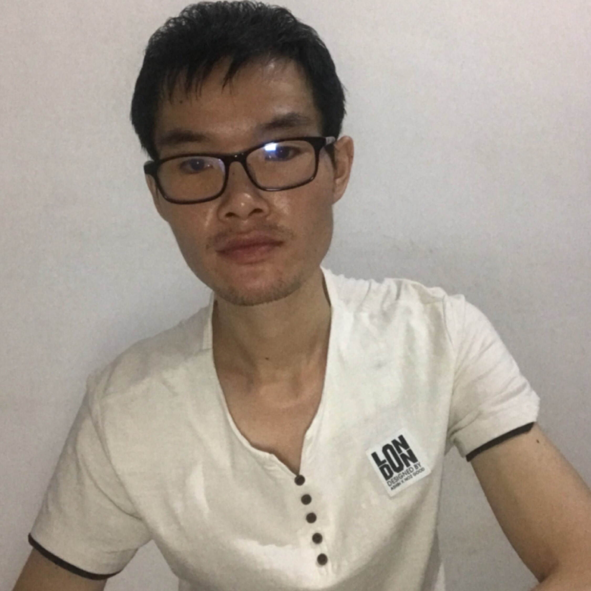 小刚聋人资料照片_浙江金华征婚交友_珍爱网